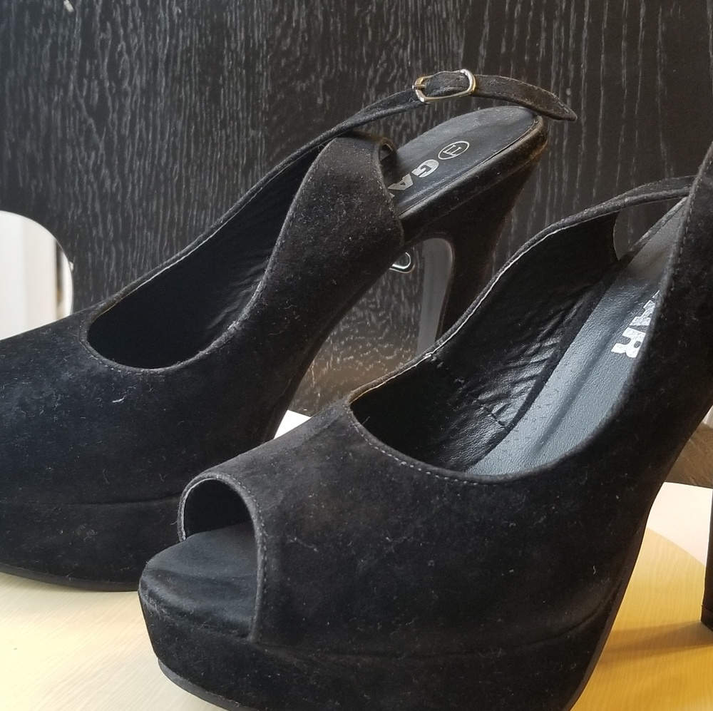 High heels shoes